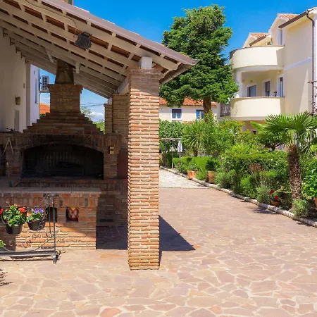 Appartamento Nika-4 By Interhome Umago