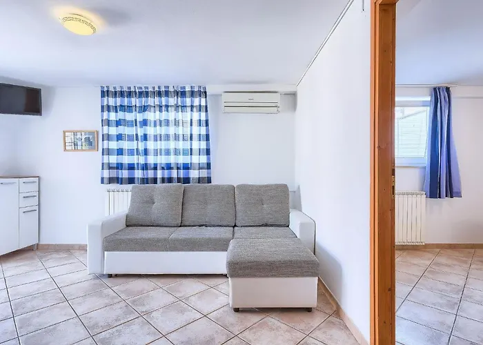 Apartamento Nika-4 By Interhome