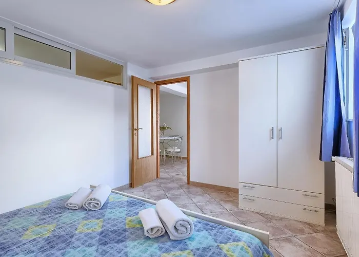 Nika-4 By Interhome * Umag